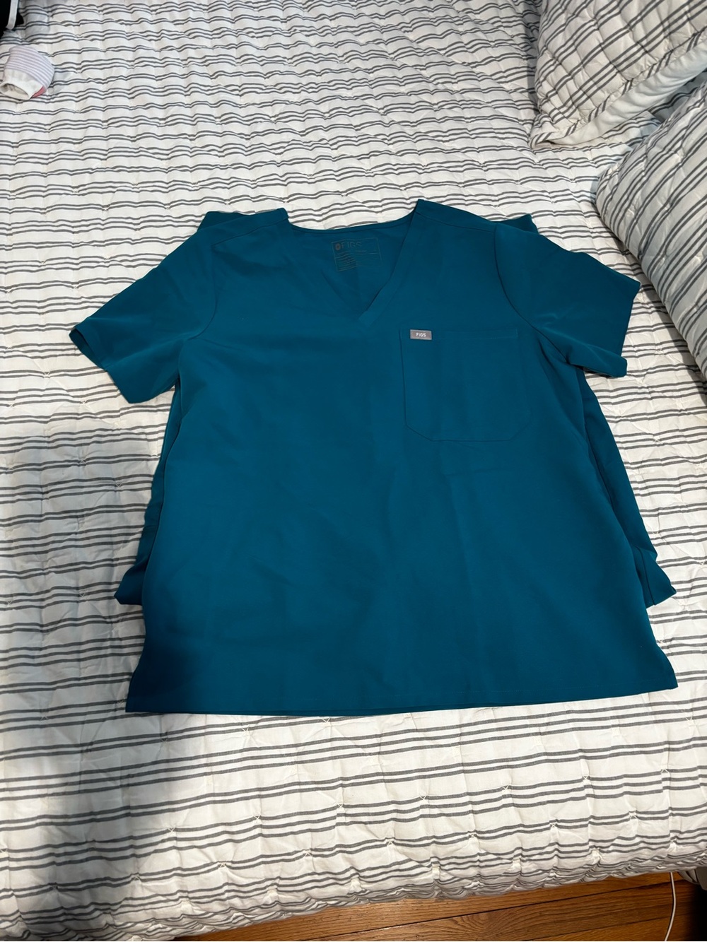 Figs Teal Medical Scrub Top - Picture 6 of 6